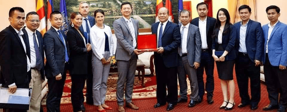 ឯកឧត្តមបណ្ឌិត អ៊ូក រ៉ាប៊ុន រដ្ឋមន្ត្រីក្រសួងអភិវឌ្ឍន៍ជនបទ