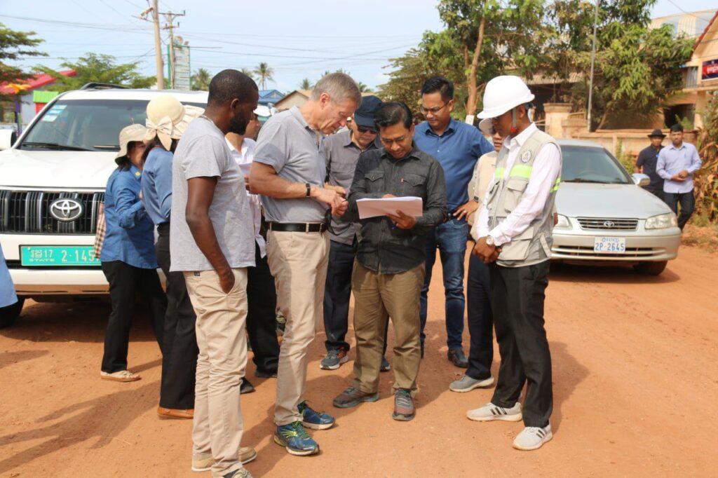 IFAD Associate Vice-President visits SAAMBAT, ASPIRE-AT and AIMS in Takeo and Kampot Provinces